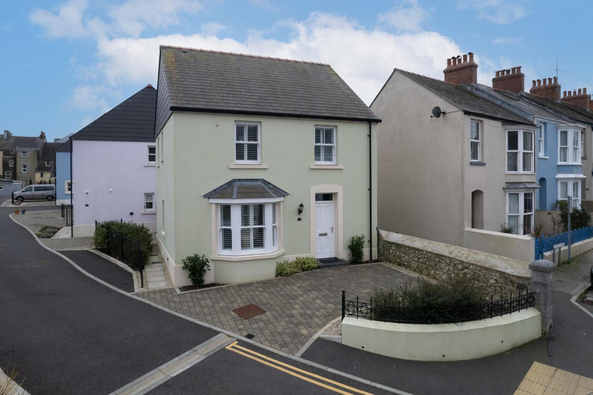 Cottage Mews - Seaside Cottage Parking Terrace Tenby Exterior photo